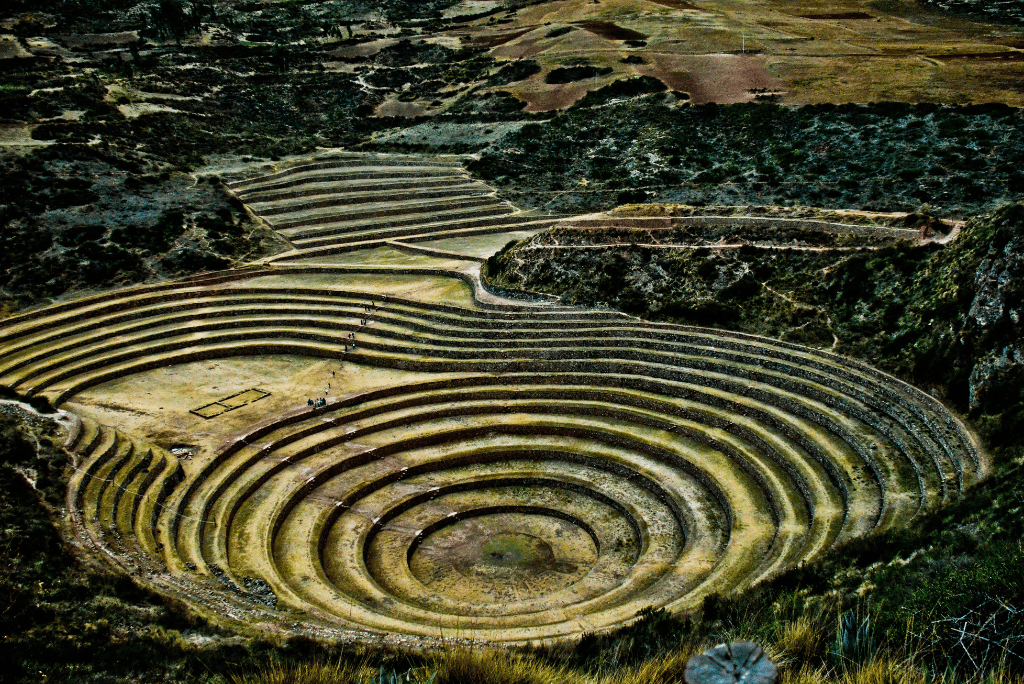 Terrazas circulares de Moray en el Valle Sagrado, Perú.